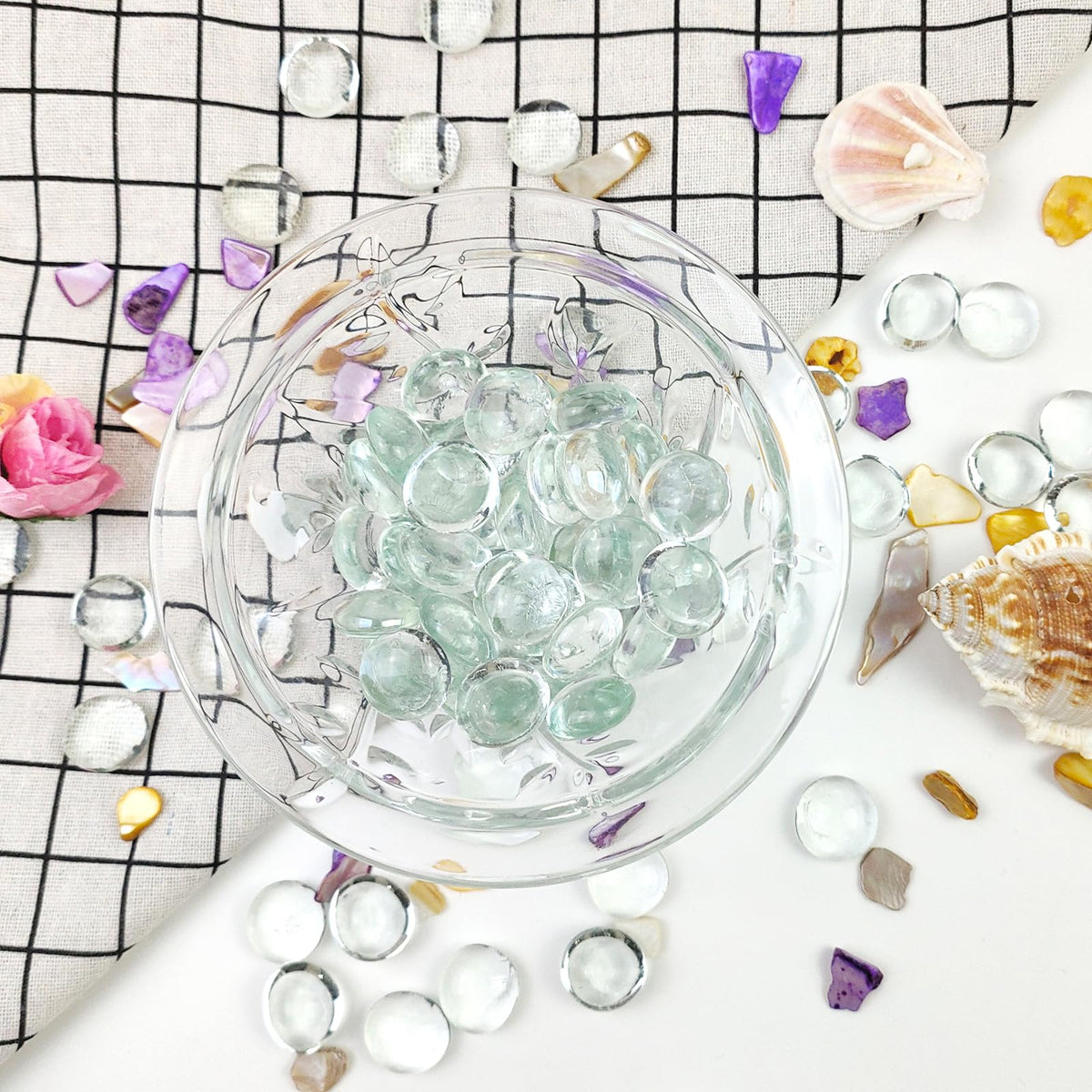 FANTIAN 1 lb Clear Glass Beads for Vase Filler,100 Pcs Glass Pebbles Stones | Clear Flat Glass Marbles Rocks for Vase Flower Candle Craft Aquarium Bird Bath Wedding Centerpiece Fire Pit Home Decor DIY